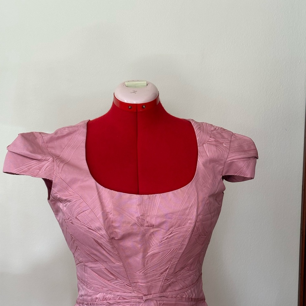 CAROLINA HERRERA Textured Pink Gown